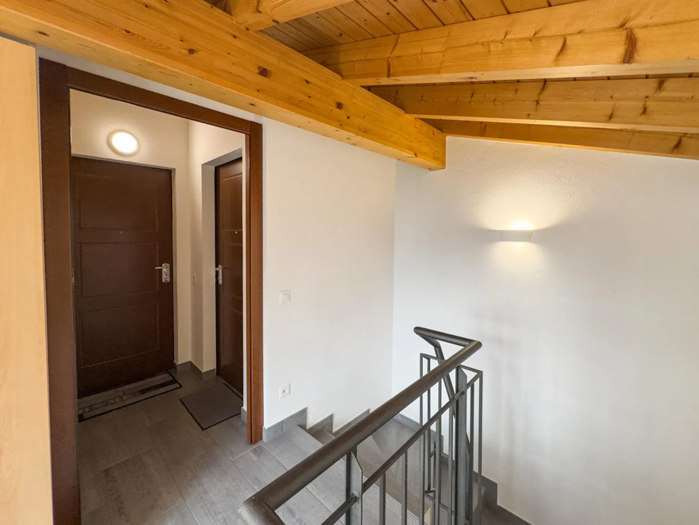 Casa bifamiliare con giardino a Melano - Foto 7 di 15
