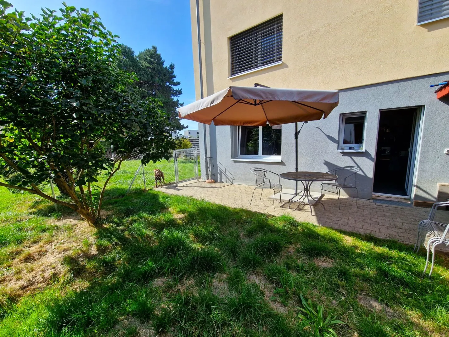 DE PLAIN PIED AVEC GRAND JARDIN - Photo 1 sur 9