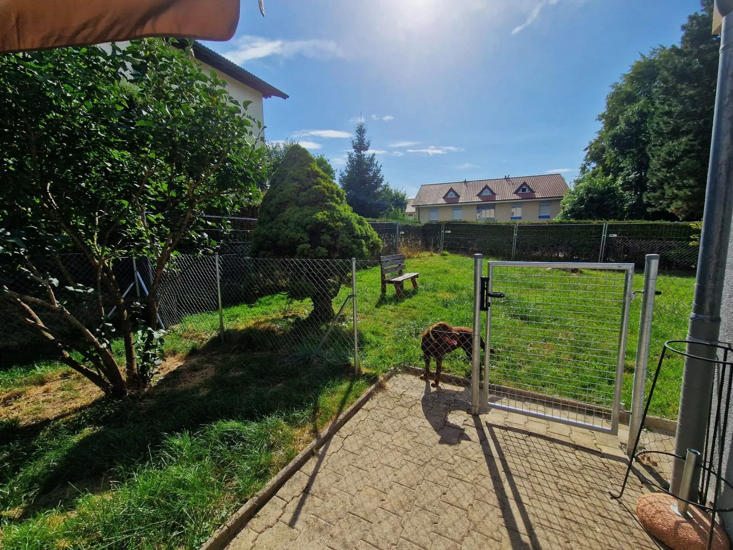 DE PLAIN PIED AVEC GRAND JARDIN - Photo 2 sur 9