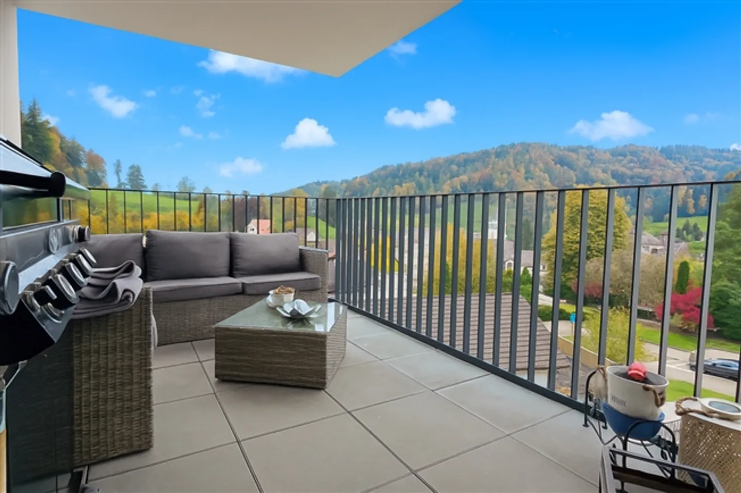 «RUHIG MIT PANORAMABLICK» - Foto 1 von 6