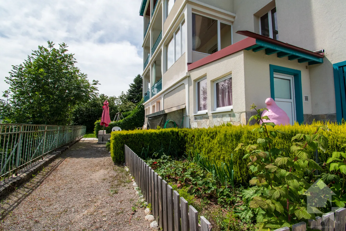 Duplex with 5.5 rooms and garden in the center of Leysin - Photo 13 of 13