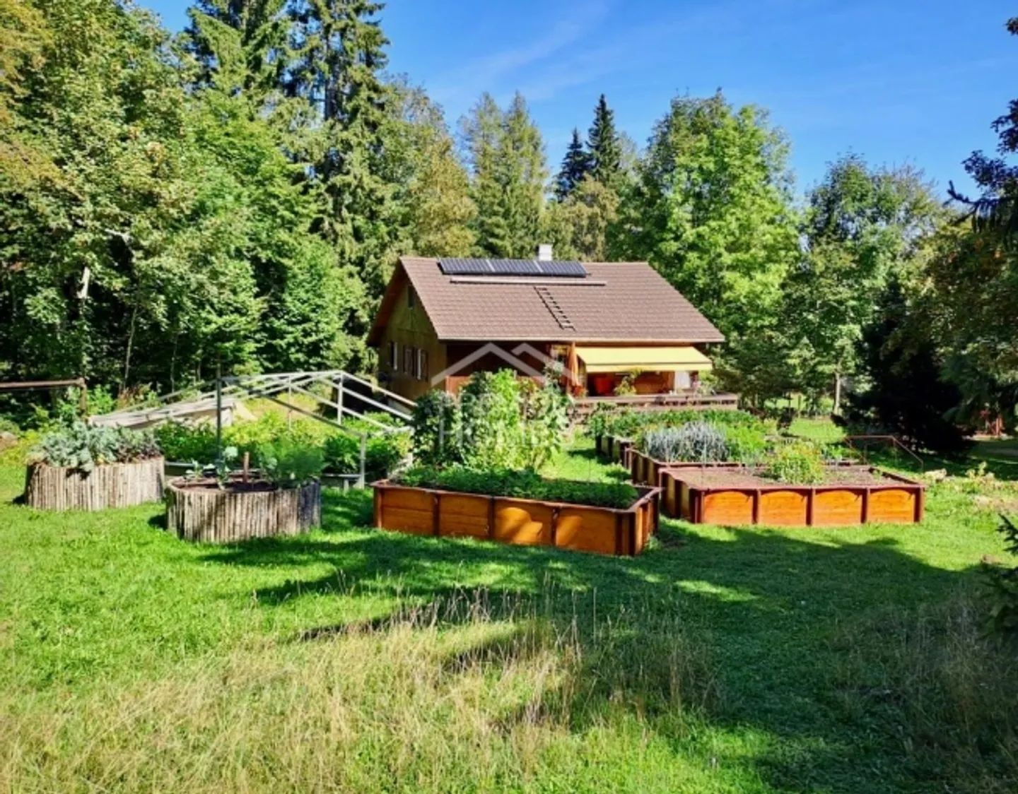 Charmantes Haus in der Natur - Foto 1 von 5