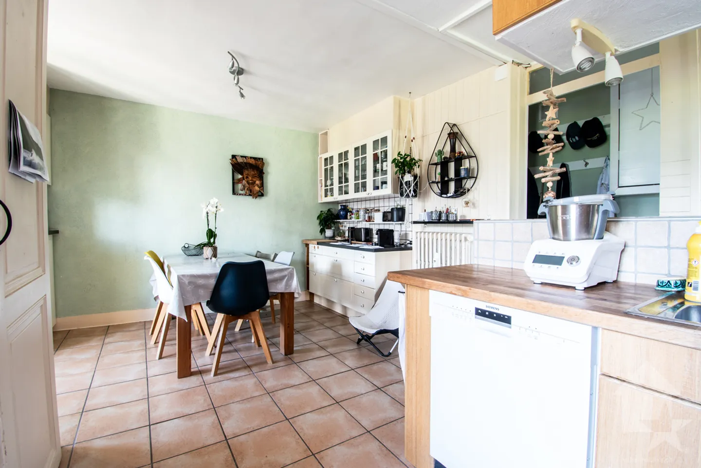 Duplex with 5.5 rooms and garden in the center of Leysin - Photo 3 of 13