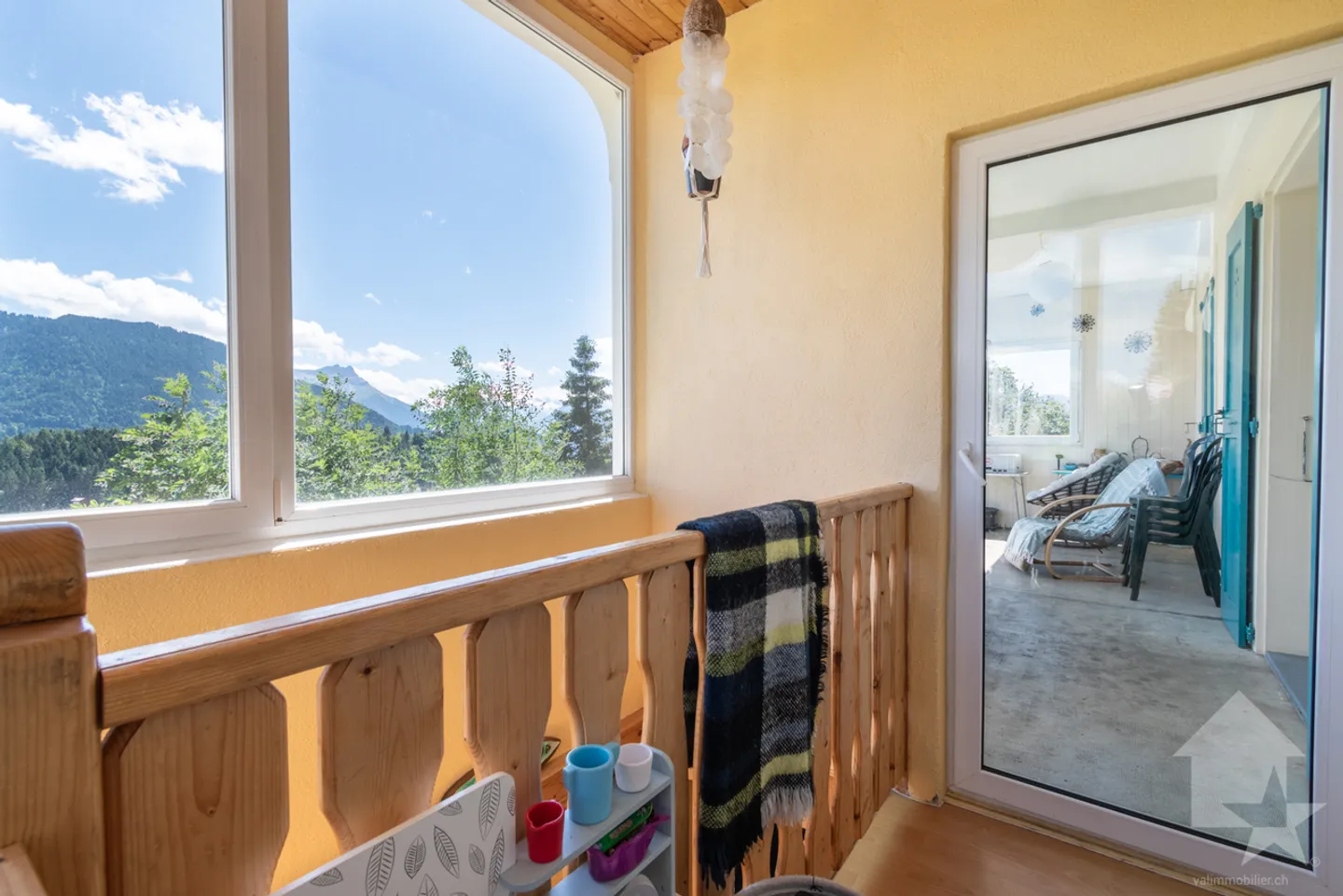 Duplex with 5.5 rooms and garden in the center of Leysin - Photo 4 of 13