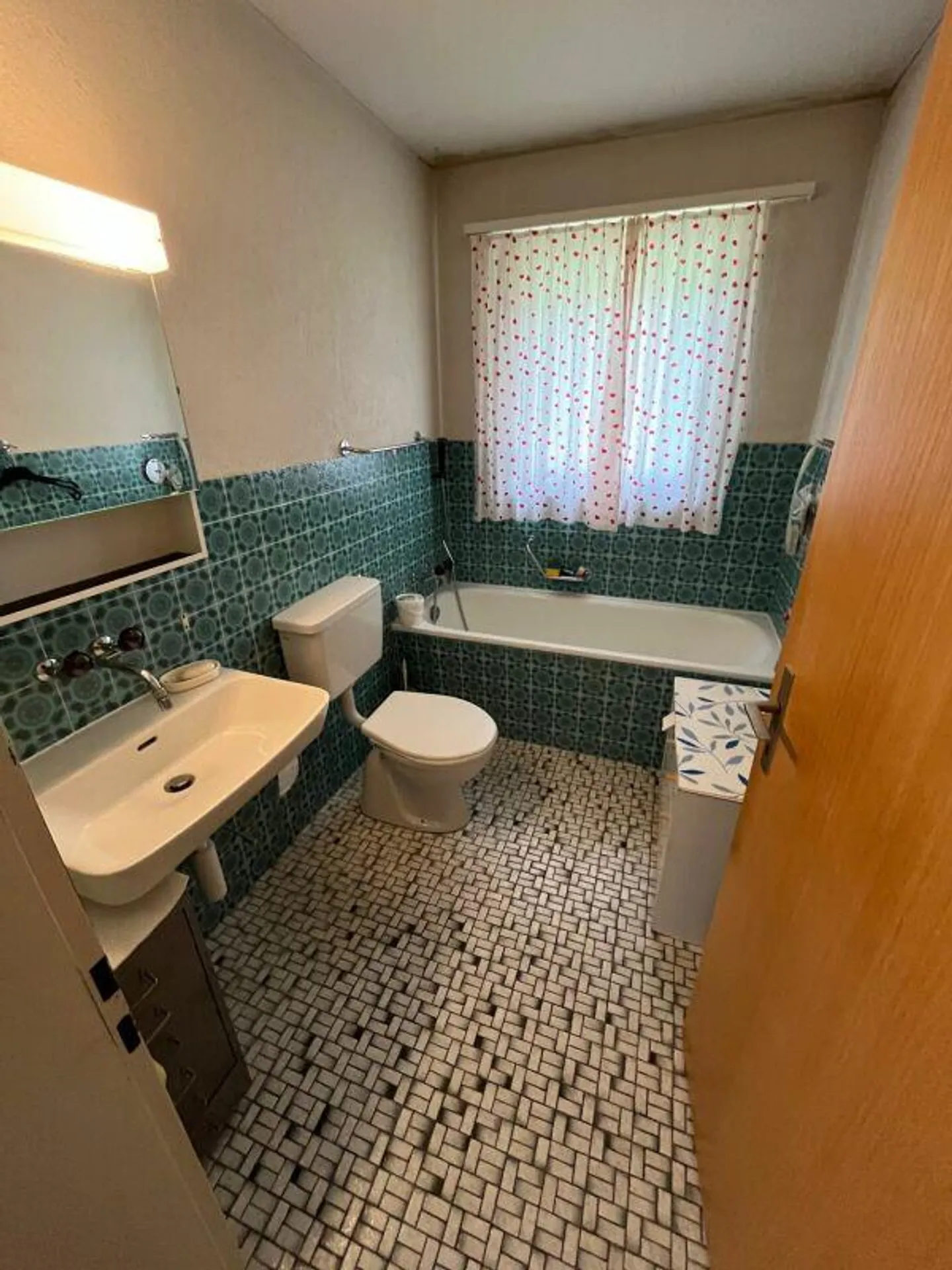 Freistehendes 5.5-Zimmer-Einfamilienhaus mit angebautem Schopf - Foto 6 von 12