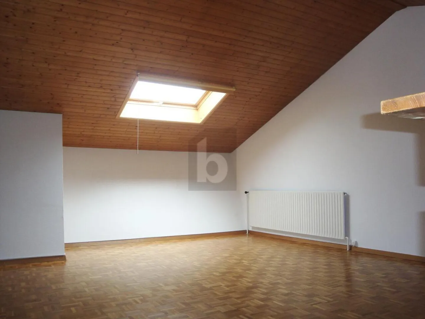 Charmant Appartement Sous Les Combles - Photo 5 sur 6