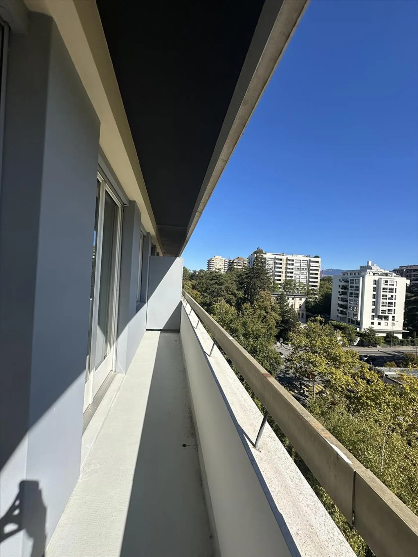 4.5 Room Apartment - Photo 1 of 12