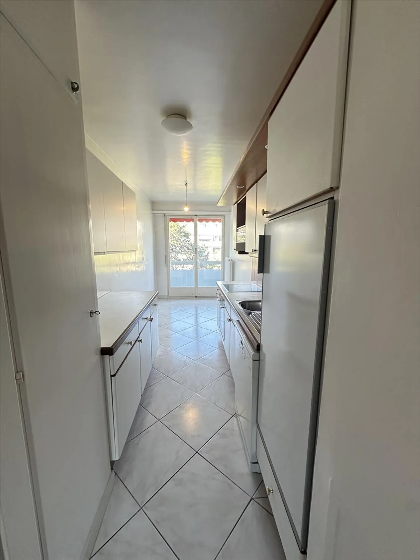 4.5 Room Apartment - Photo 4 of 12