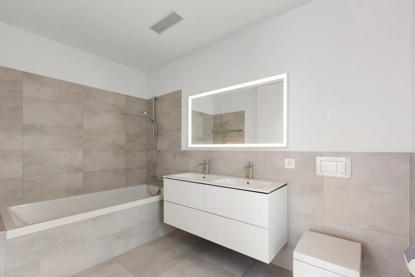 Attico esclusivo con vista sul Reno - Foto 4 di 13