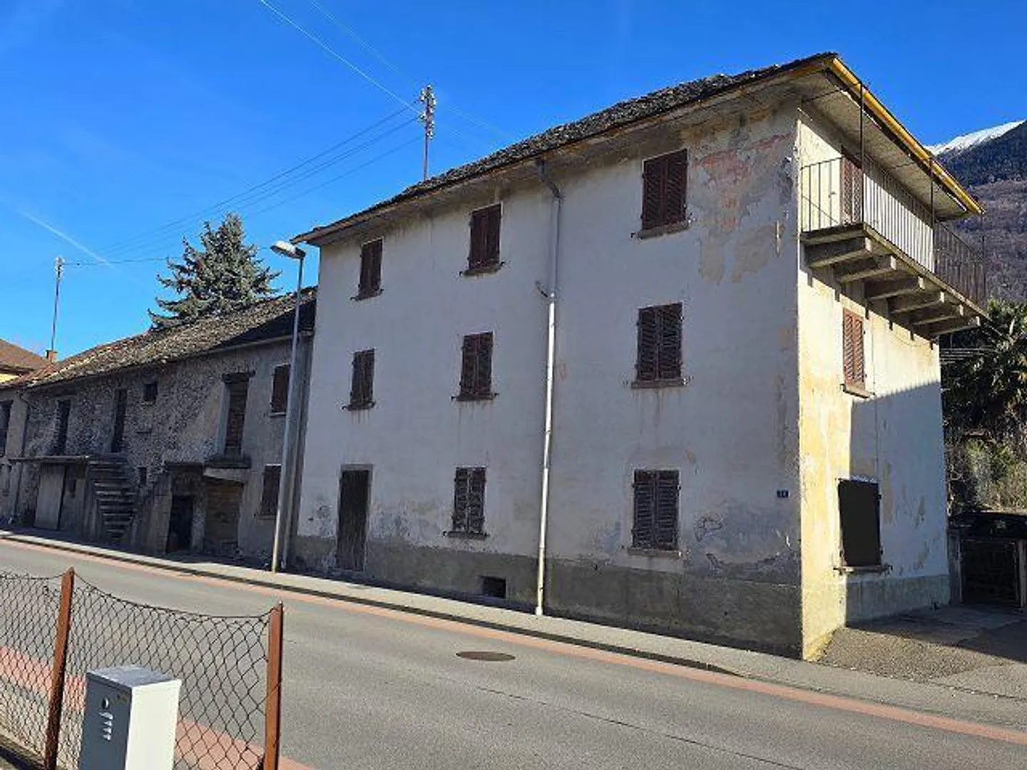 Renovierungsmöglichkeit in Claro - Foto 1 von 13
