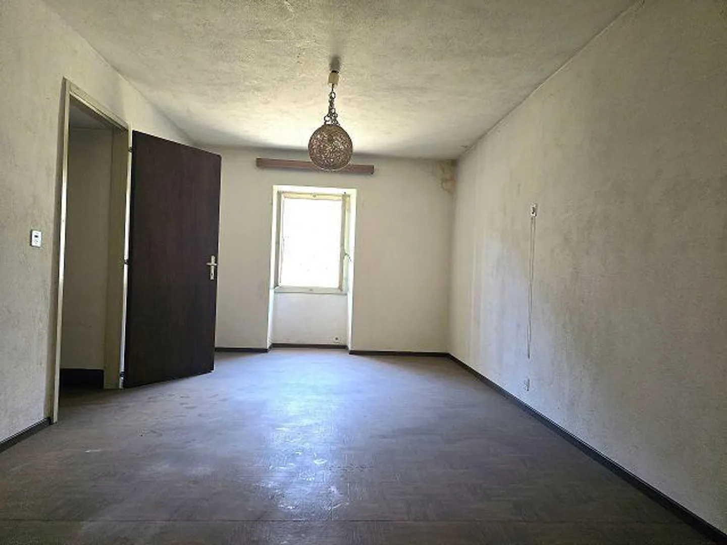 Renovierungsmöglichkeit in Claro - Foto 7 von 13