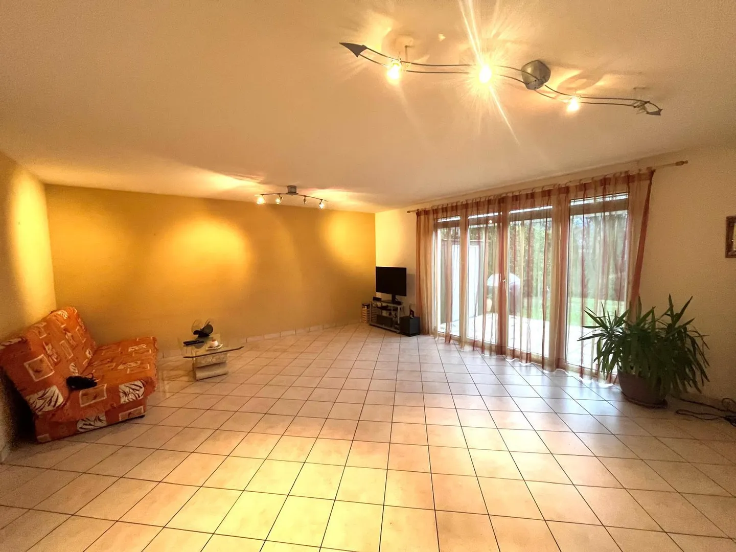 Stepped house for rent - Photo 1 of 5