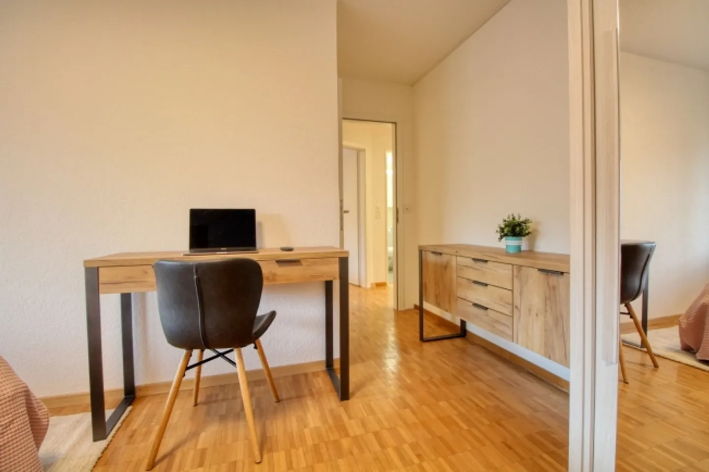 Schöne Zimmer an bester Lage nahe Sihlcity - Foto 3 von 13