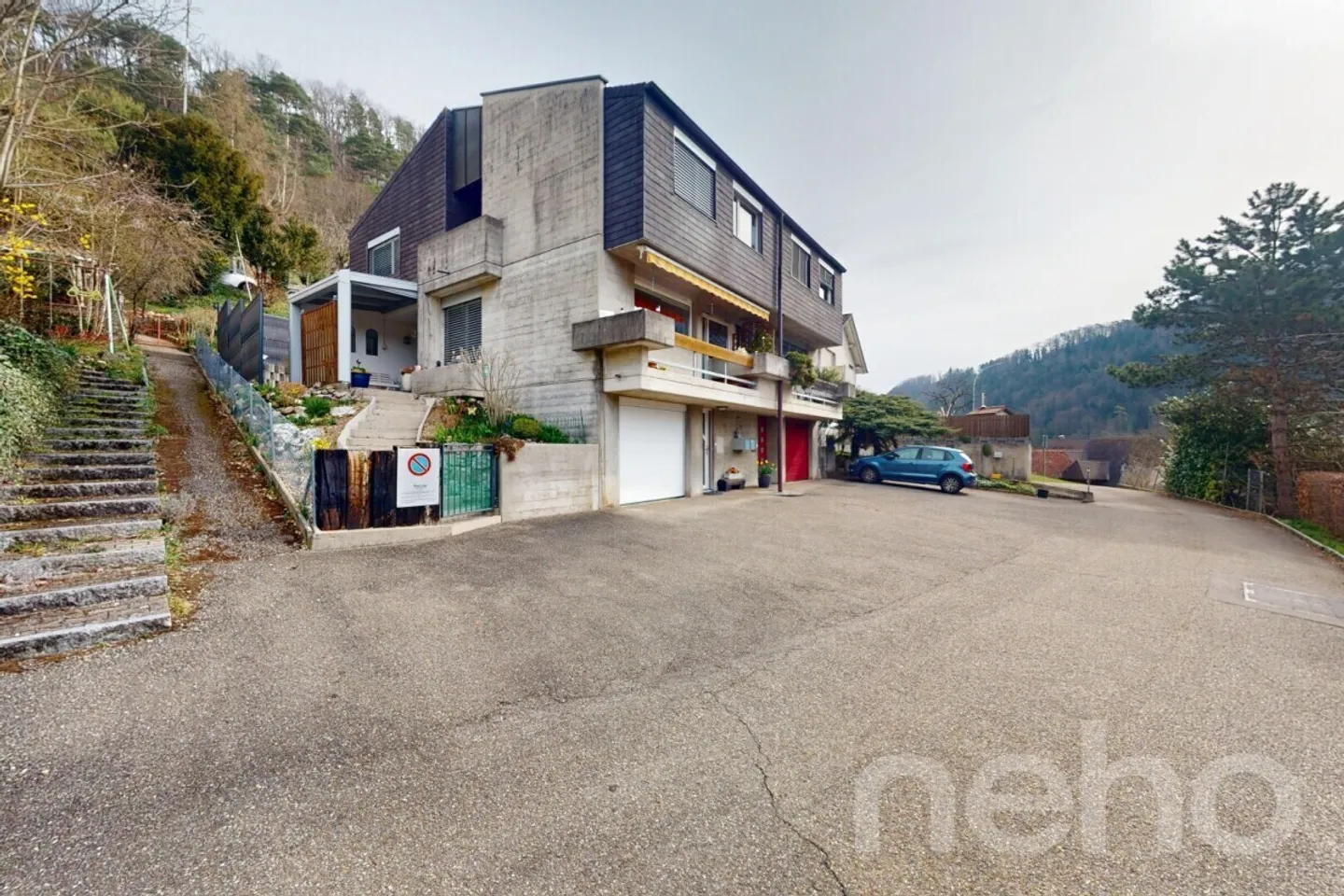 Beautiful terraced house with a view – very close to Delémont and Basel - Photo 2 of 13