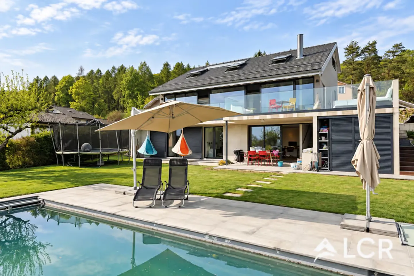 Maison d'architecte avec vue sur le lac - Photo 1 sur 12