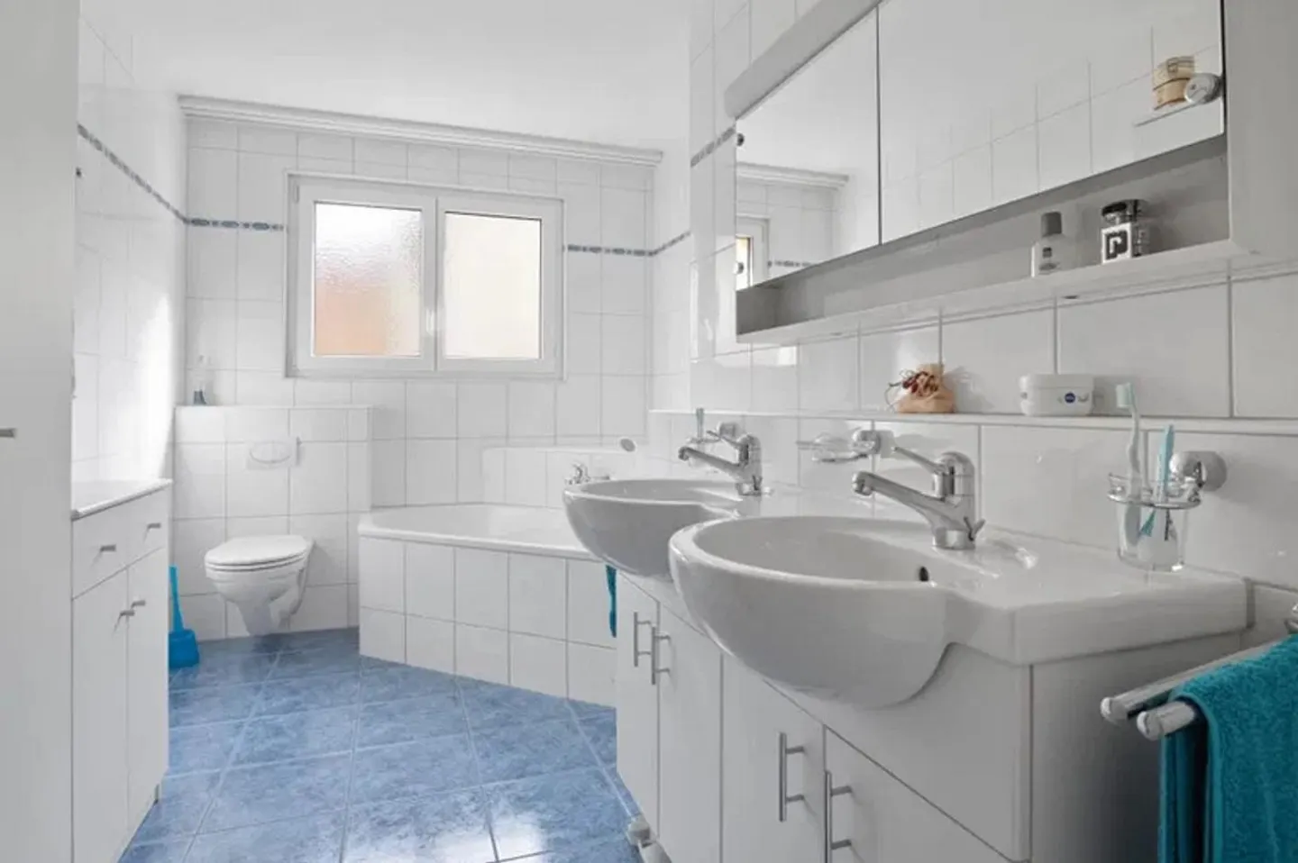 Ampio e tranquillo appartamento di 3,5 stanze (112 m2) vicino al Lago di Costanza con balcone - Foto 5 di 17
