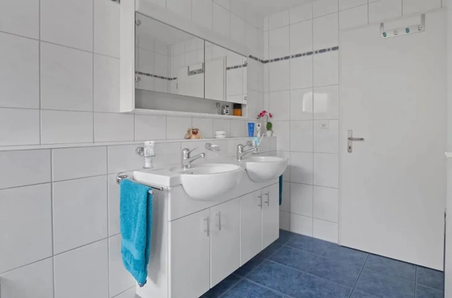 Ampio e tranquillo appartamento di 3,5 stanze (112 m2) vicino al Lago di Costanza con balcone - Foto 6 di 17