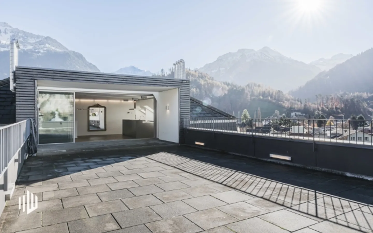ImmoWyss - Appartamento Attico Esclusivo nel Cuore di Interlaken - Foto 1 di 10
