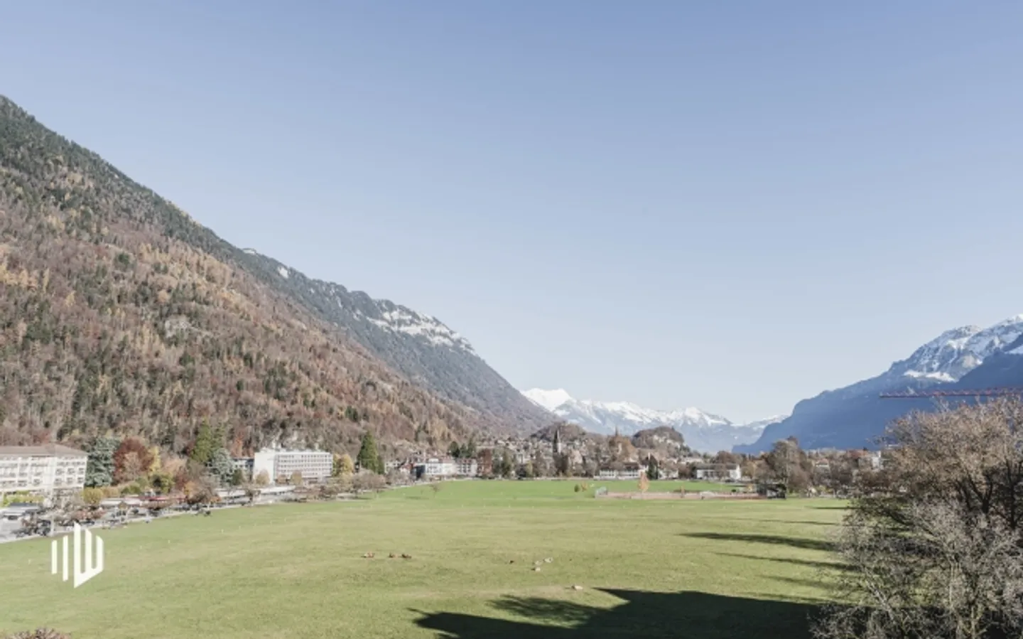 ImmoWyss - Appartamento Attico Esclusivo nel Cuore di Interlaken - Foto 3 di 10