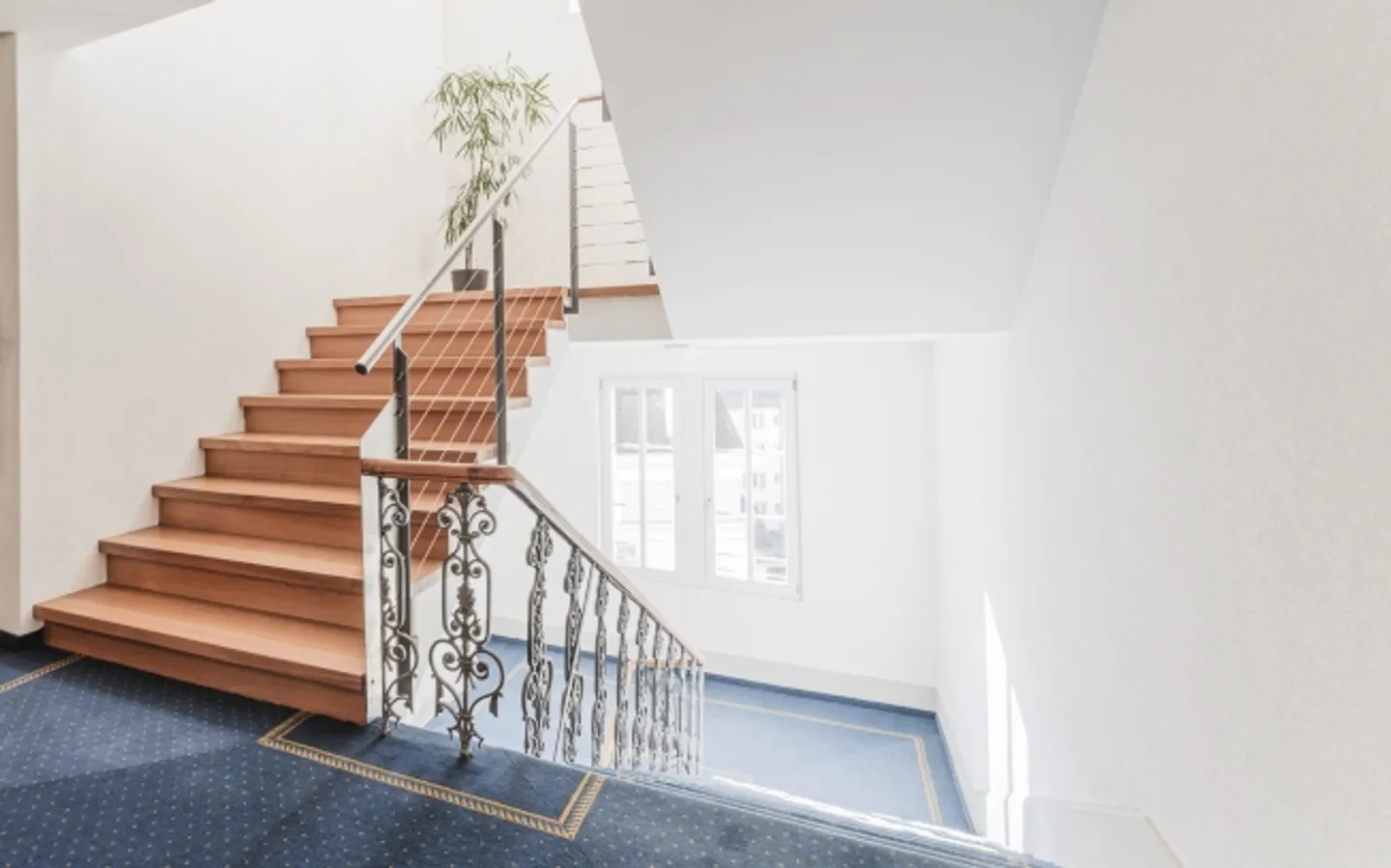 ImmoWyss - Appartamento Attico Esclusivo nel Cuore di Interlaken - Foto 4 di 10