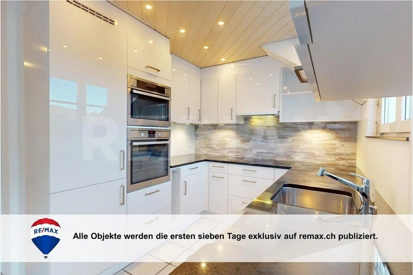 Attractive 4.5 Room Condominium in Rheineck - sofo... - Photo 1 of 13