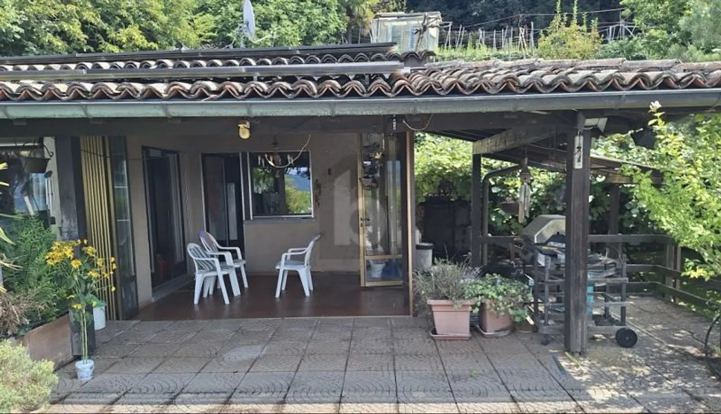 CON GIARDINO ,PISCINA E SAUNA - Foto 3 di 6