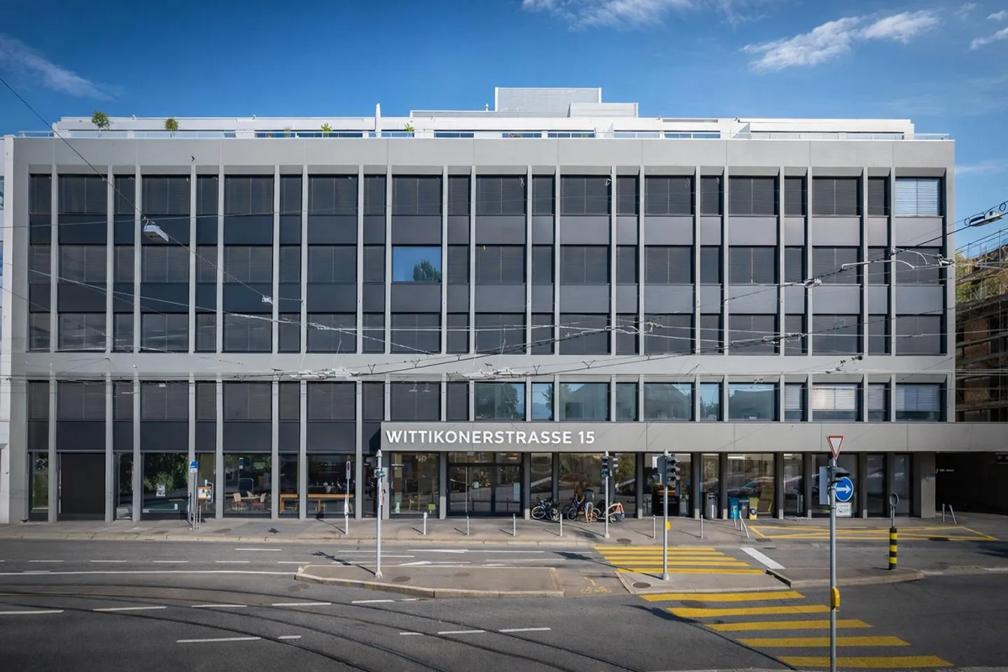 Espace commercial lumineux avec agencement flexible directement au K... - Photo 1 sur 1