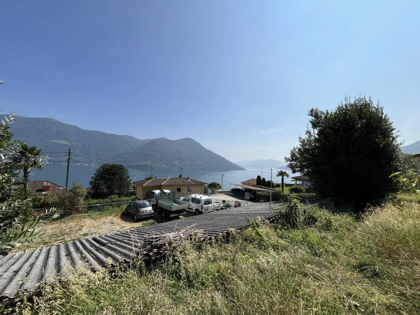 Baugrundstück mit Seeblick - Foto 1 von 13