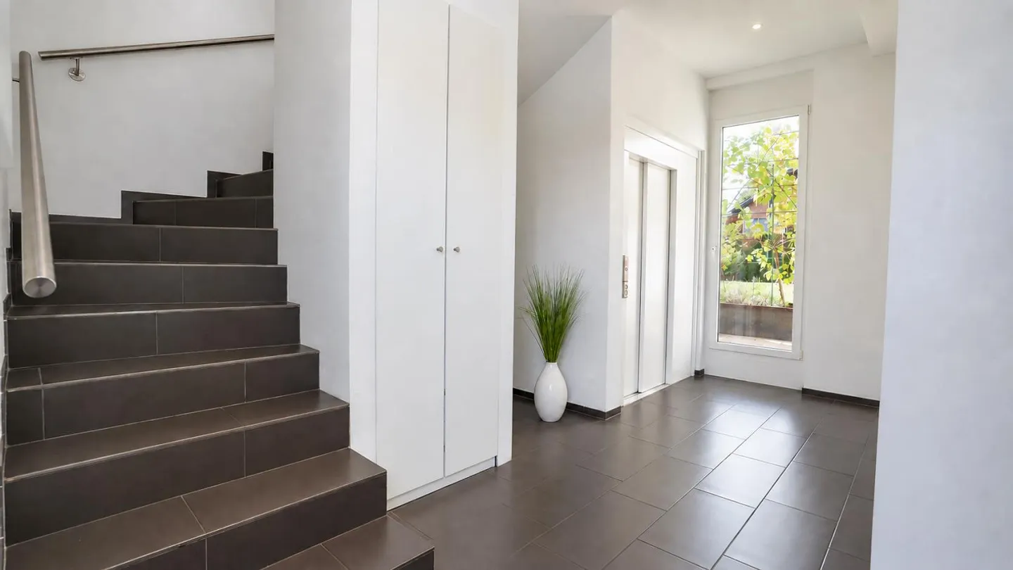 Aussergewöhnliches Penthouse mit Bergblick - Foto 3 von 26