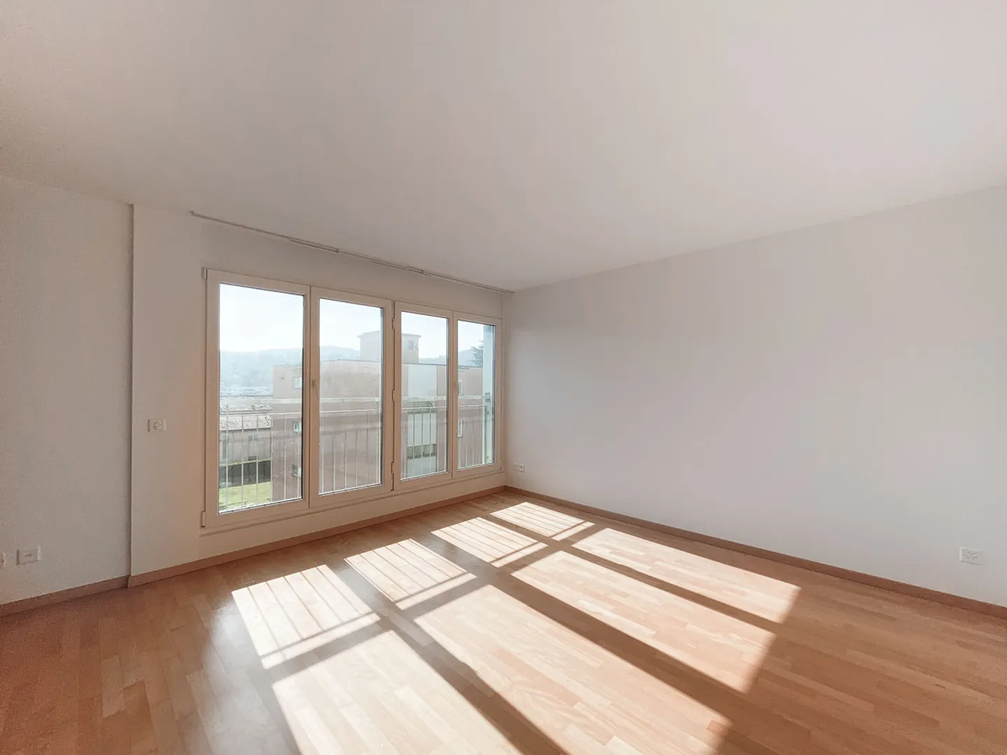 Duplex with Rooftop Terrace - Photo 4 of 7
