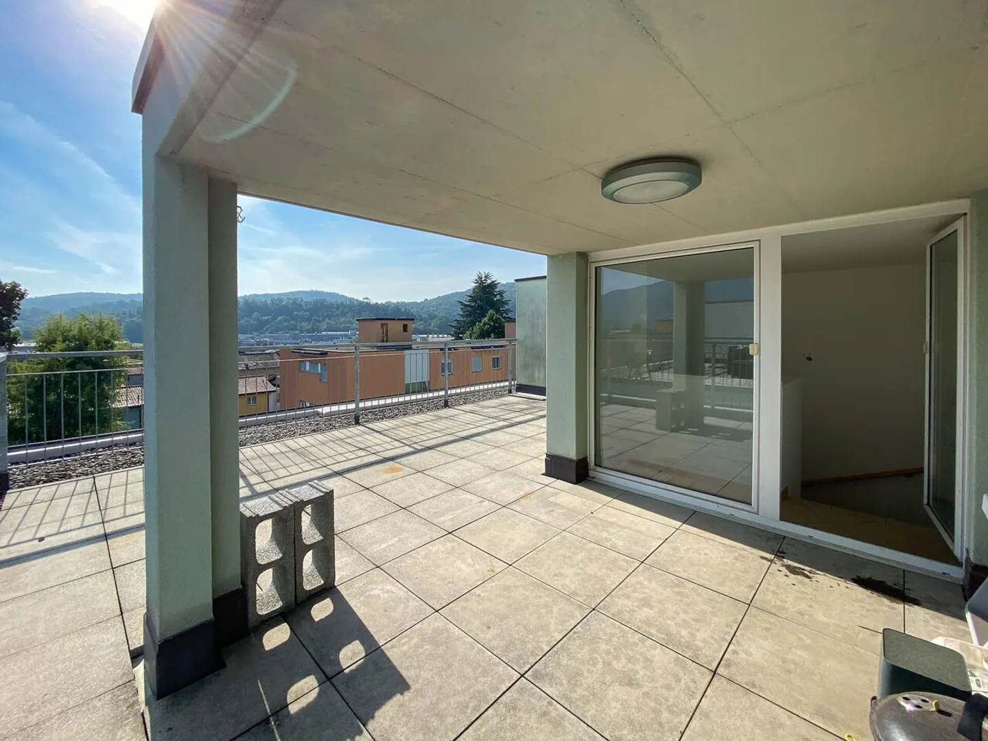 Duplex with Rooftop Terrace - Photo 6 of 7