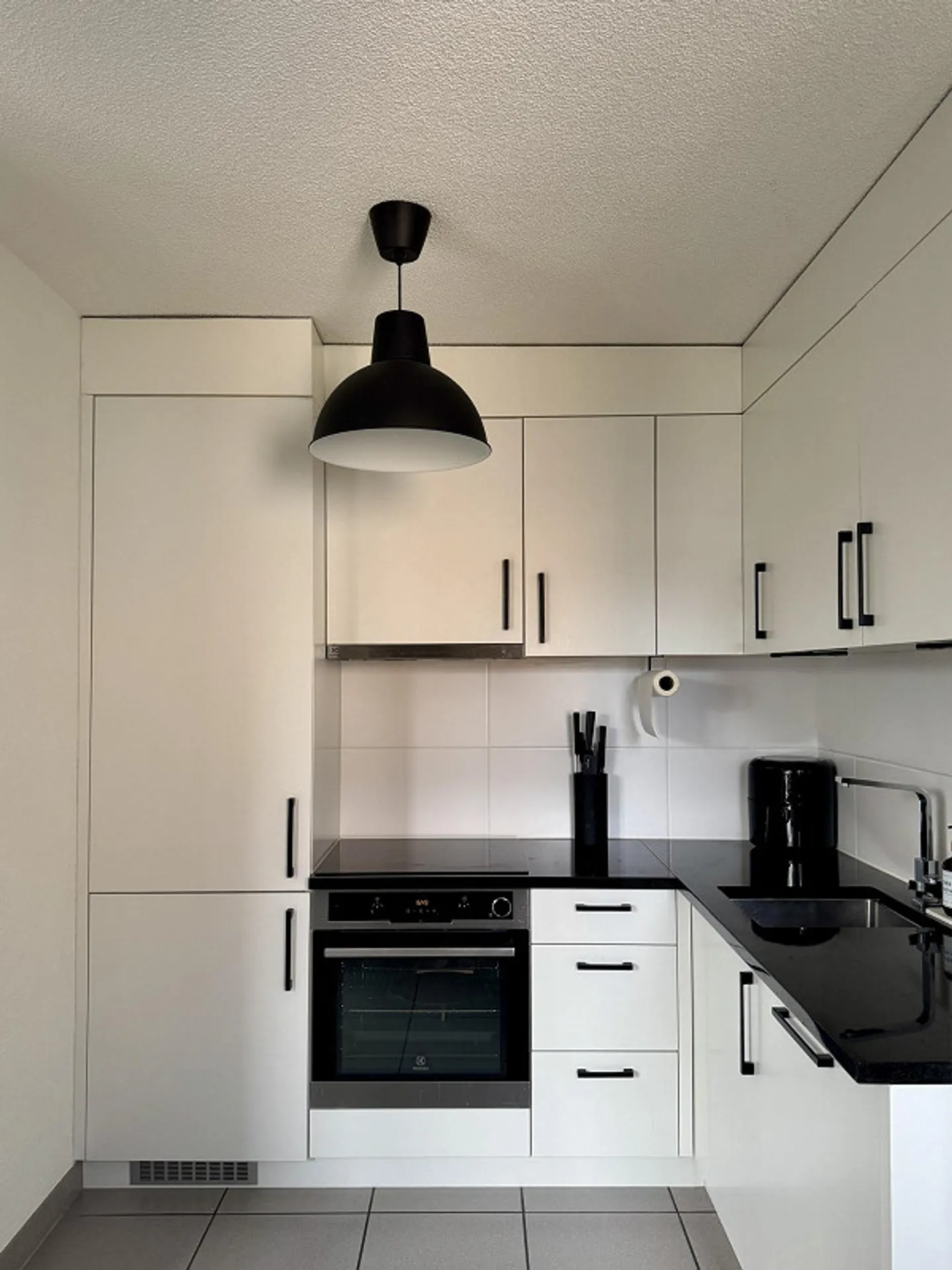 Appartement 2 pièces confortable dans un emplacement attrayant - Photo 2 sur 8