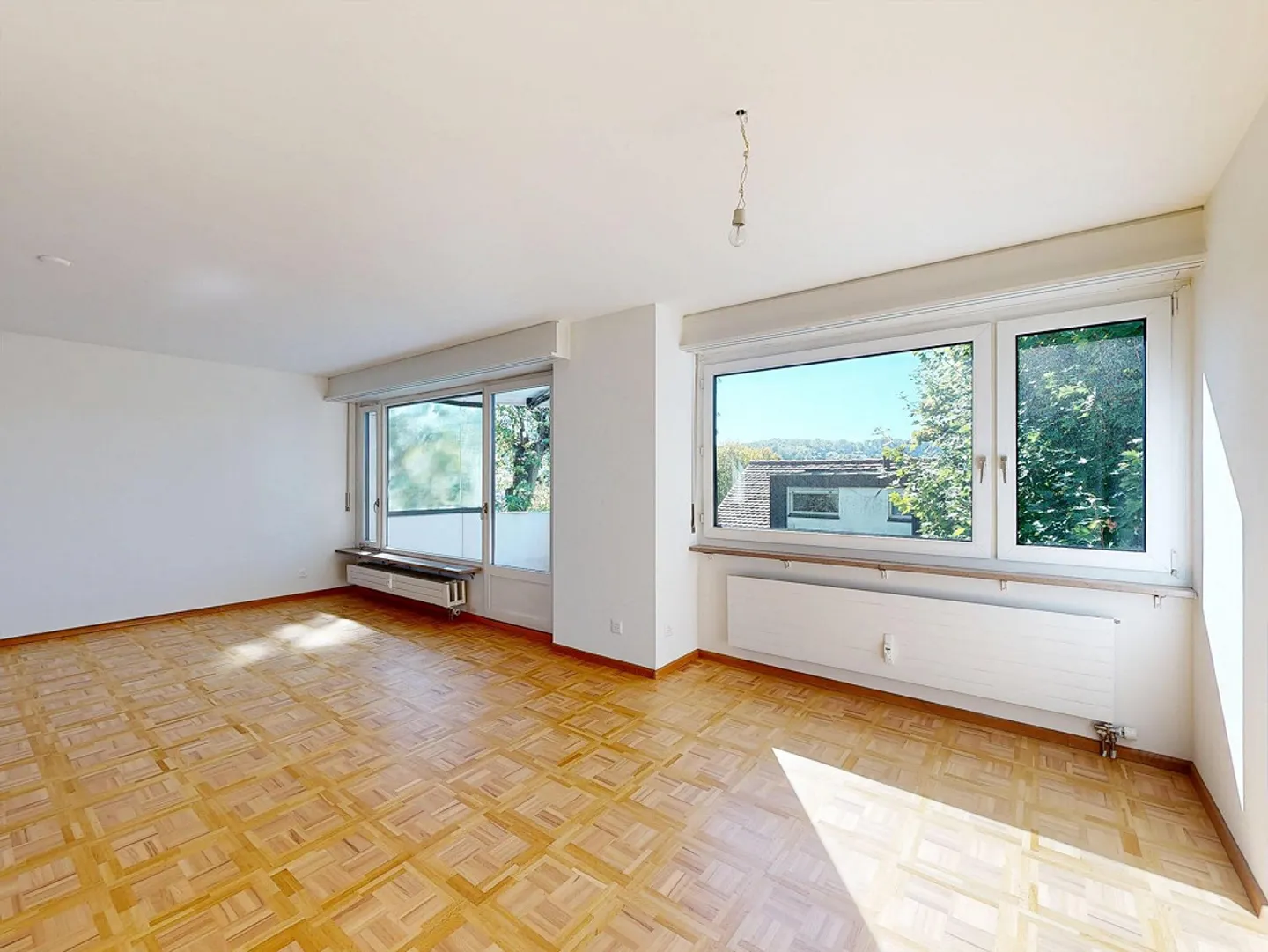 Charmante Wohnung mit Hobbyräumen - Foto 3 von 12