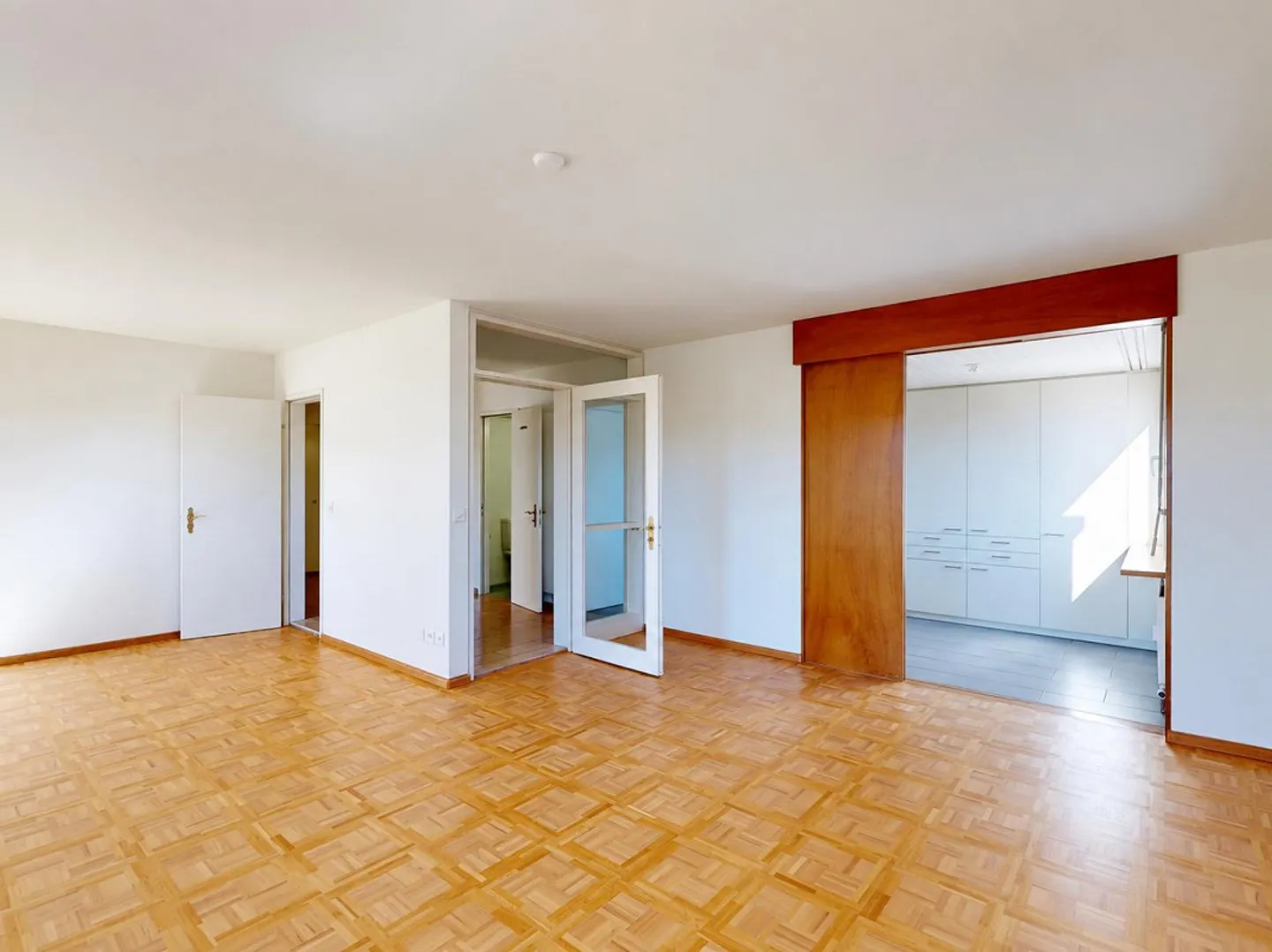 Charmante Wohnung mit Hobbyräumen - Foto 4 von 12