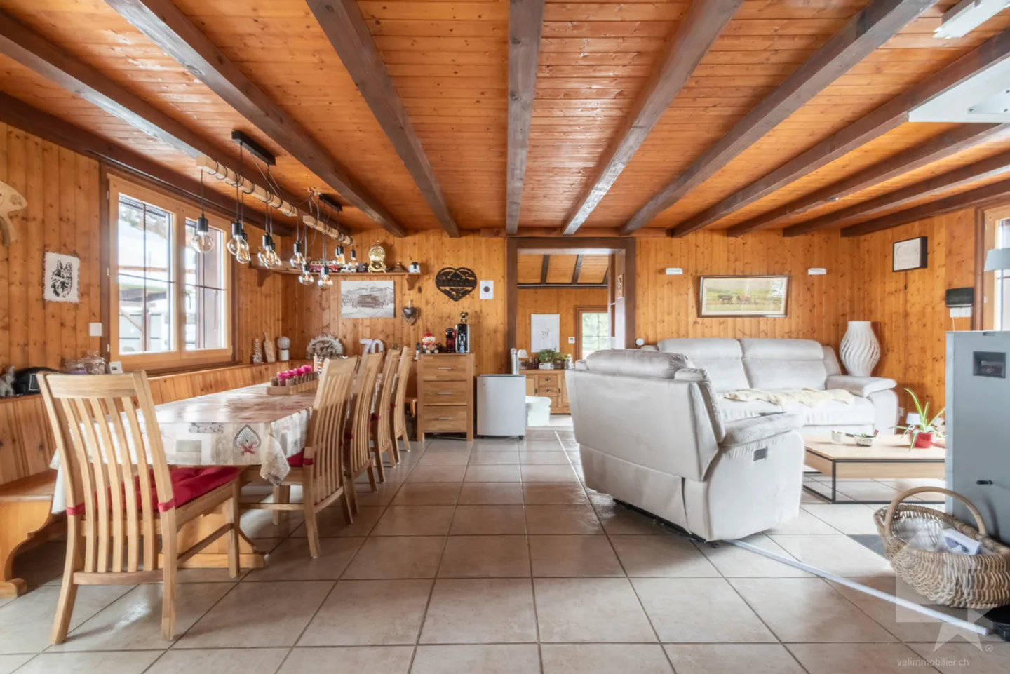 Chalet familial avec 8,5 pièces modernisé et parfaitement entretenu - Photo 1 sur 13