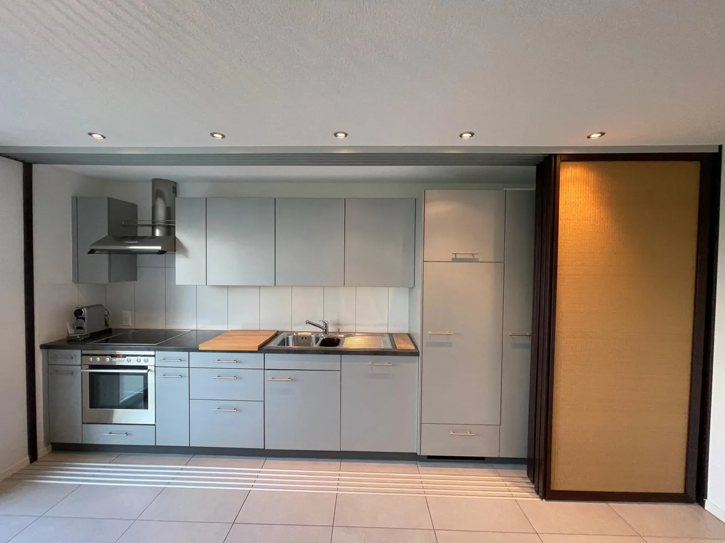 Appartement moderne et meublé de 3 1/2 pièces avec vue fantastique sur le lac à Oberägeri - Photo 6 sur 13