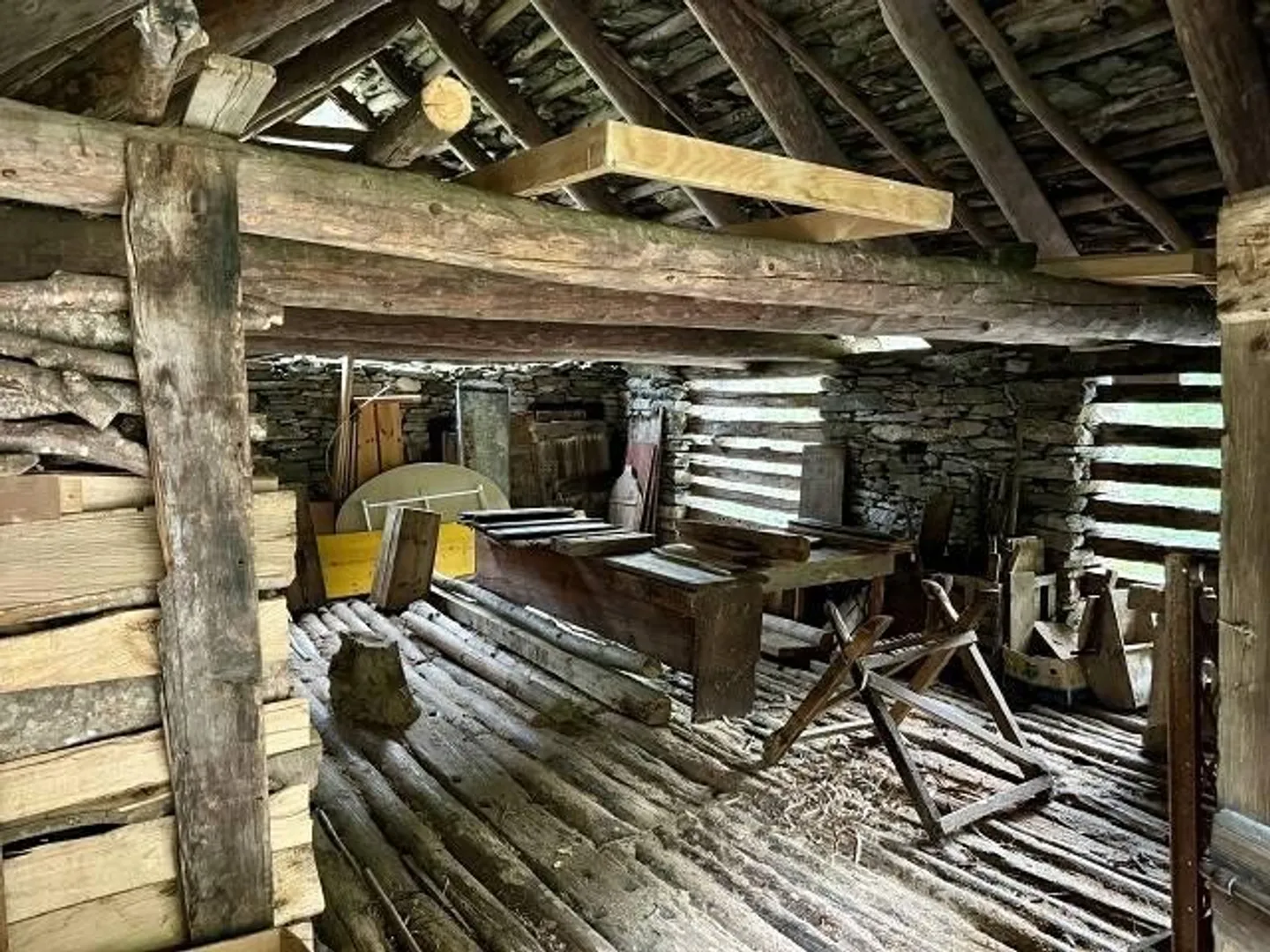 4-room rustic to be developed with plenty of flat meadow land - Photo 7 of 12
