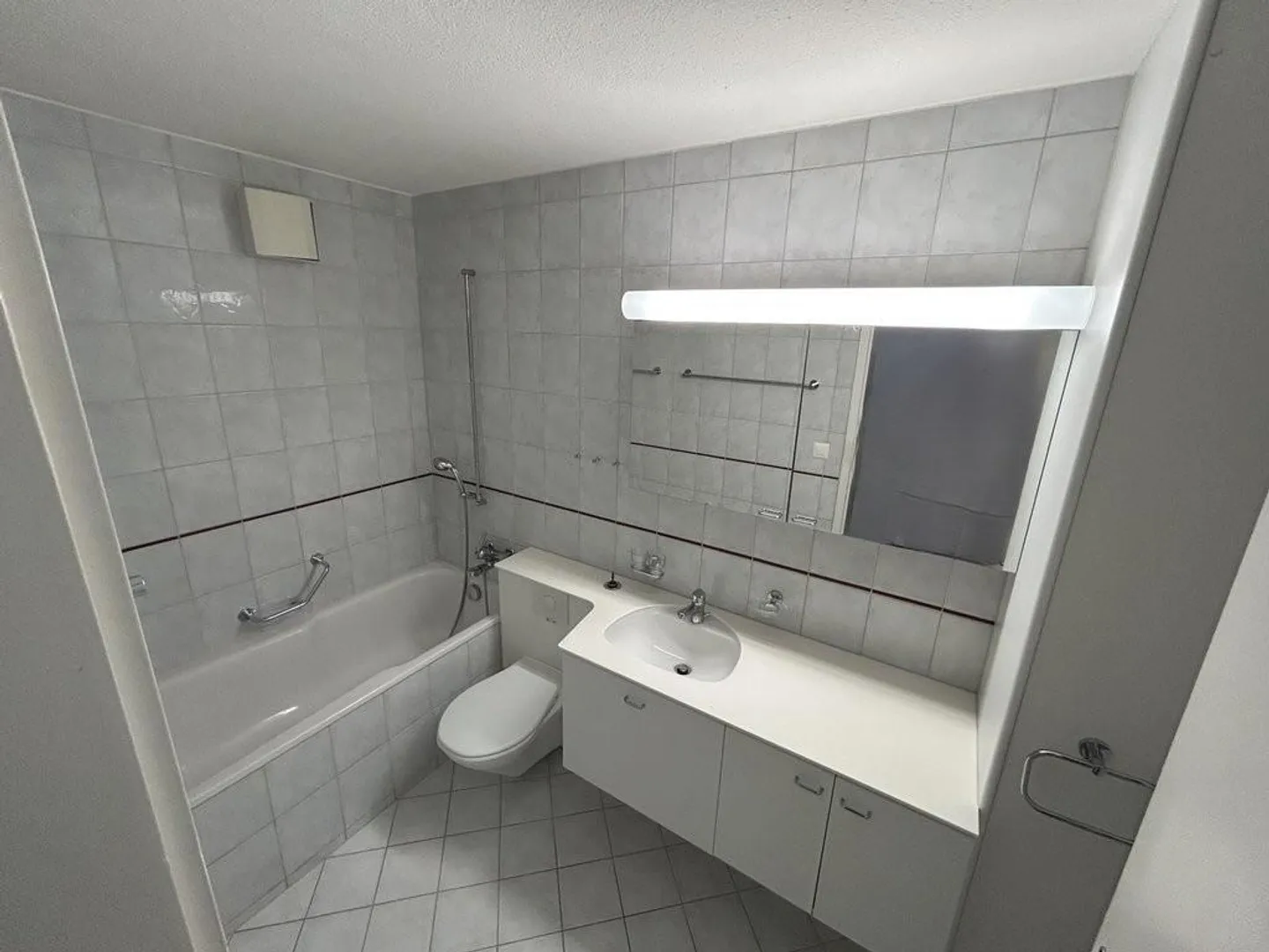 Spacious Family Apartment at a Great Price! - Photo 7 of 7