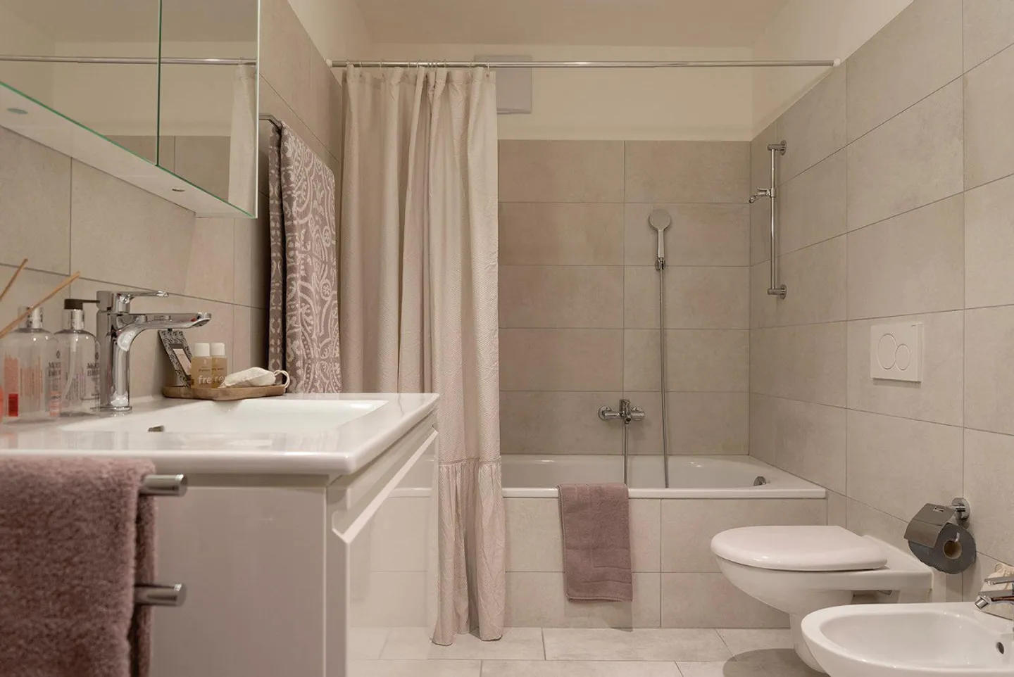 Giardino privato e due pigioni nette gratis - Foto 4 di 9