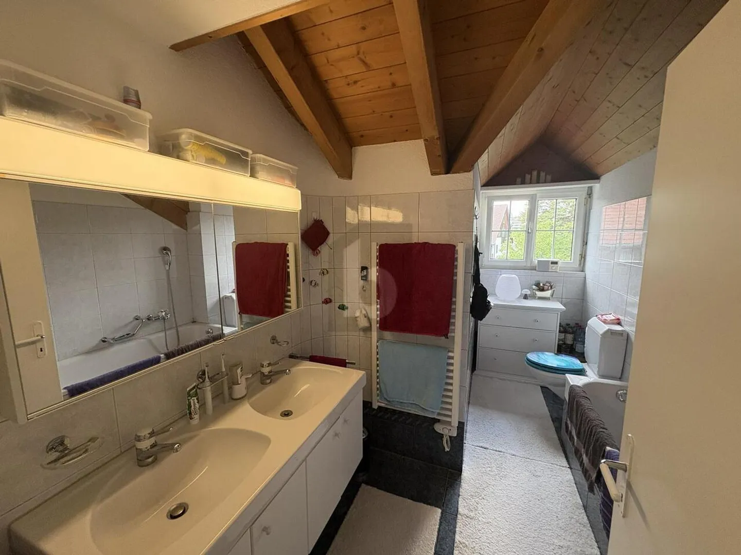 BEAUTIFUL, SPACIOUS WITH LOTS OF CHARM (LIMITED) - Photo 5 of 6