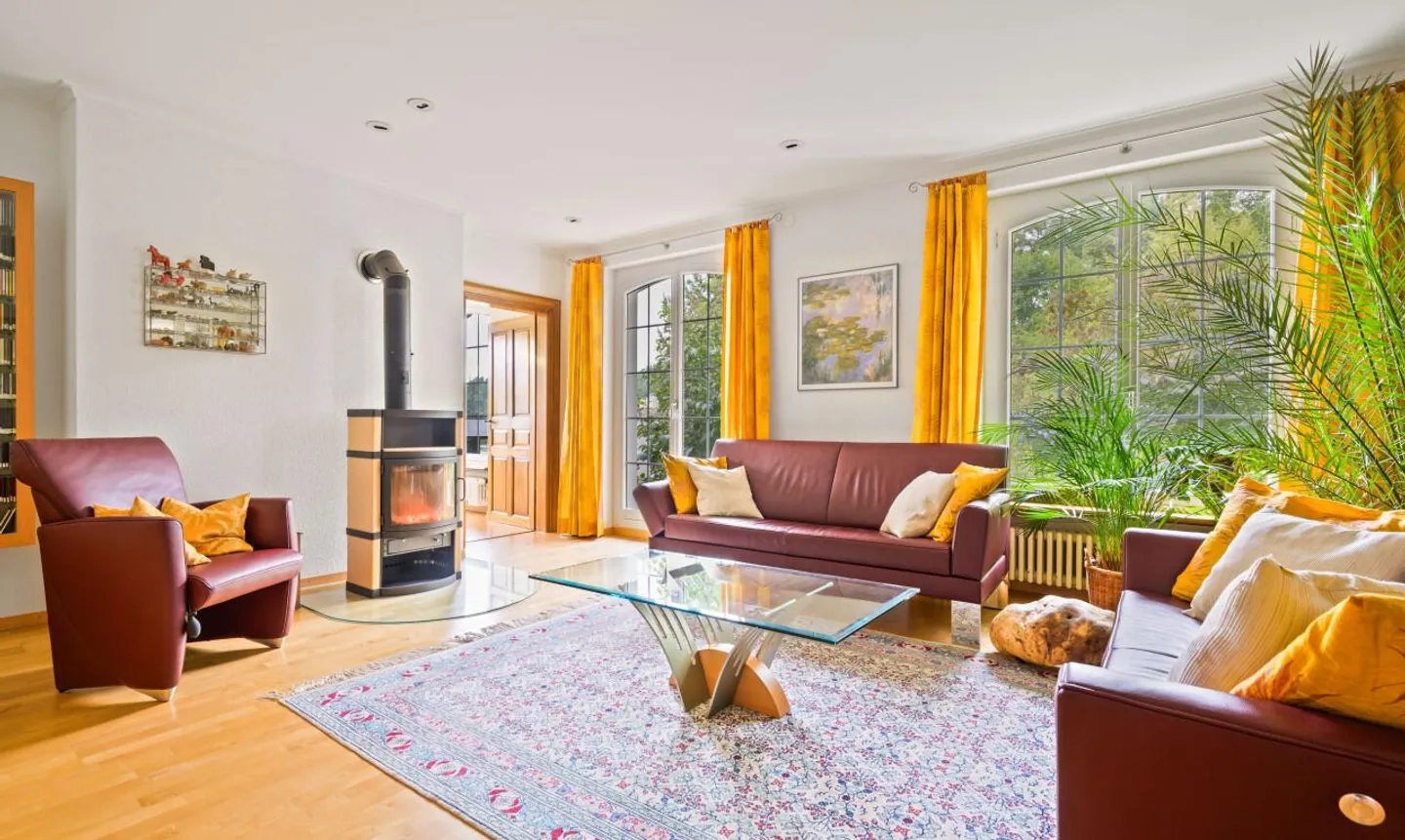 Casa di 12 stanze con oasi di giardino e molto spazio - Foto 4 di 11