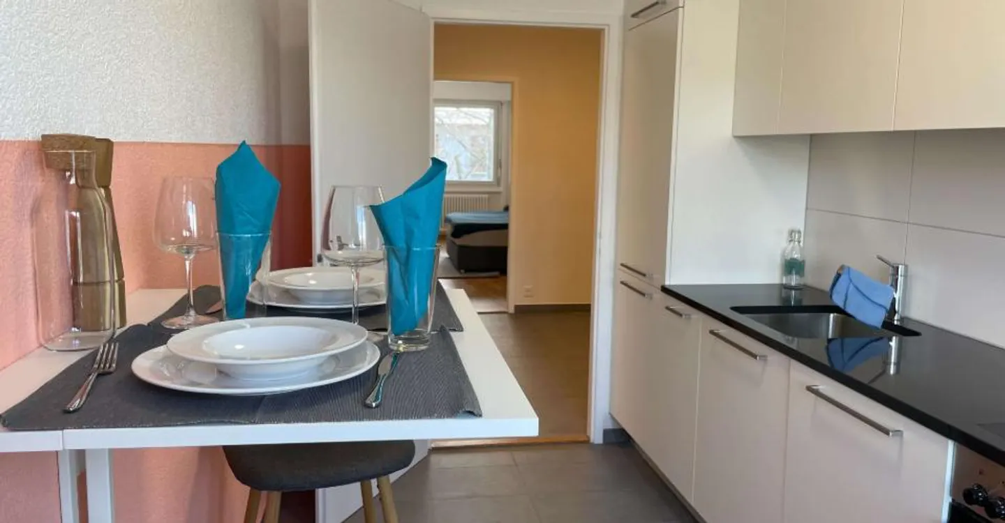 Furnished room in modernised apartment in a top location - Photo 11 of 19
