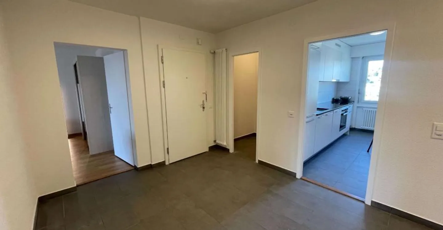 Furnished room in modernised apartment in a top location - Photo 17 of 19