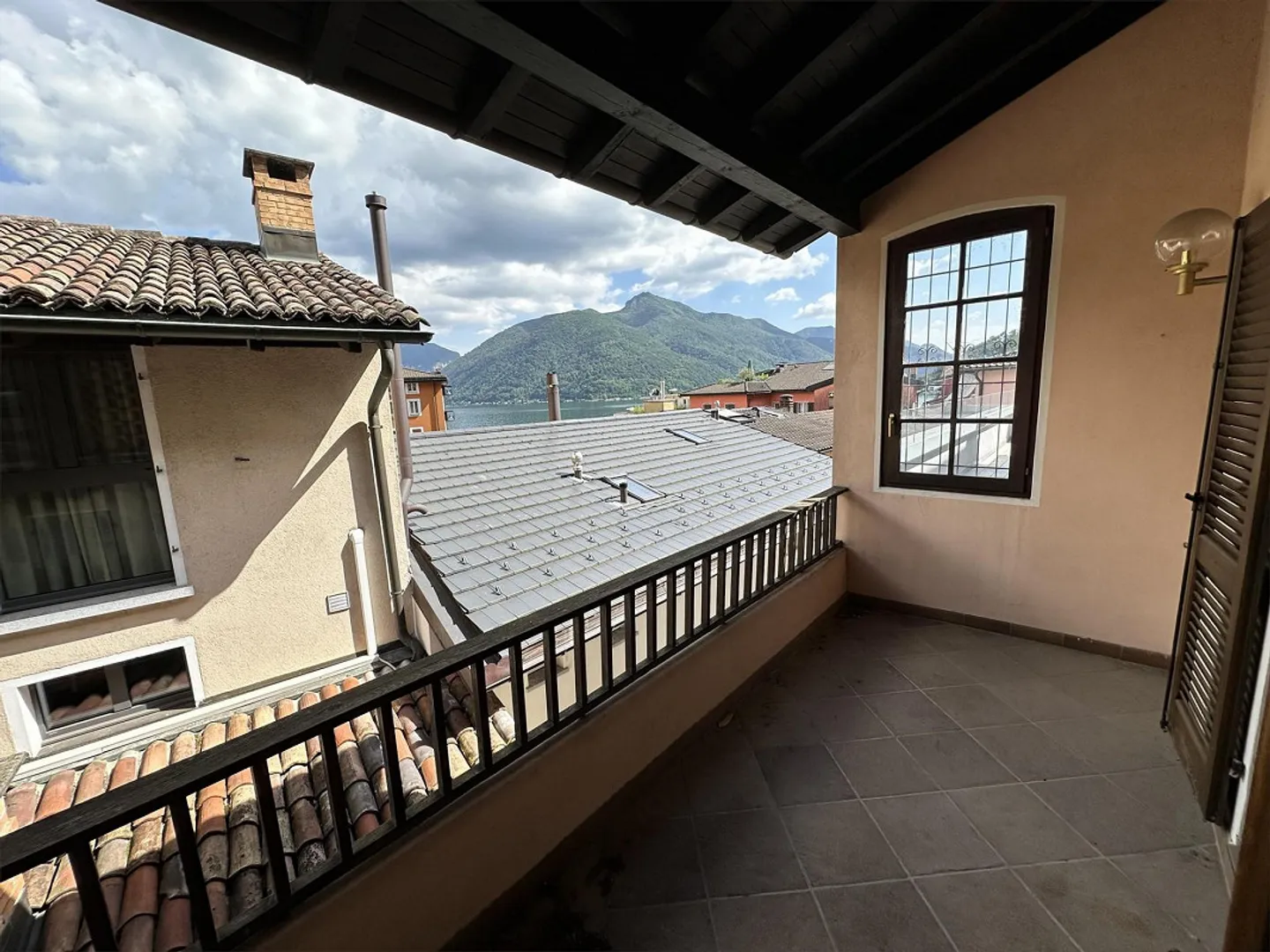 Maison caractéristique 3,5 pièces avec cave voûtée à Melide - Photo 2 sur 8