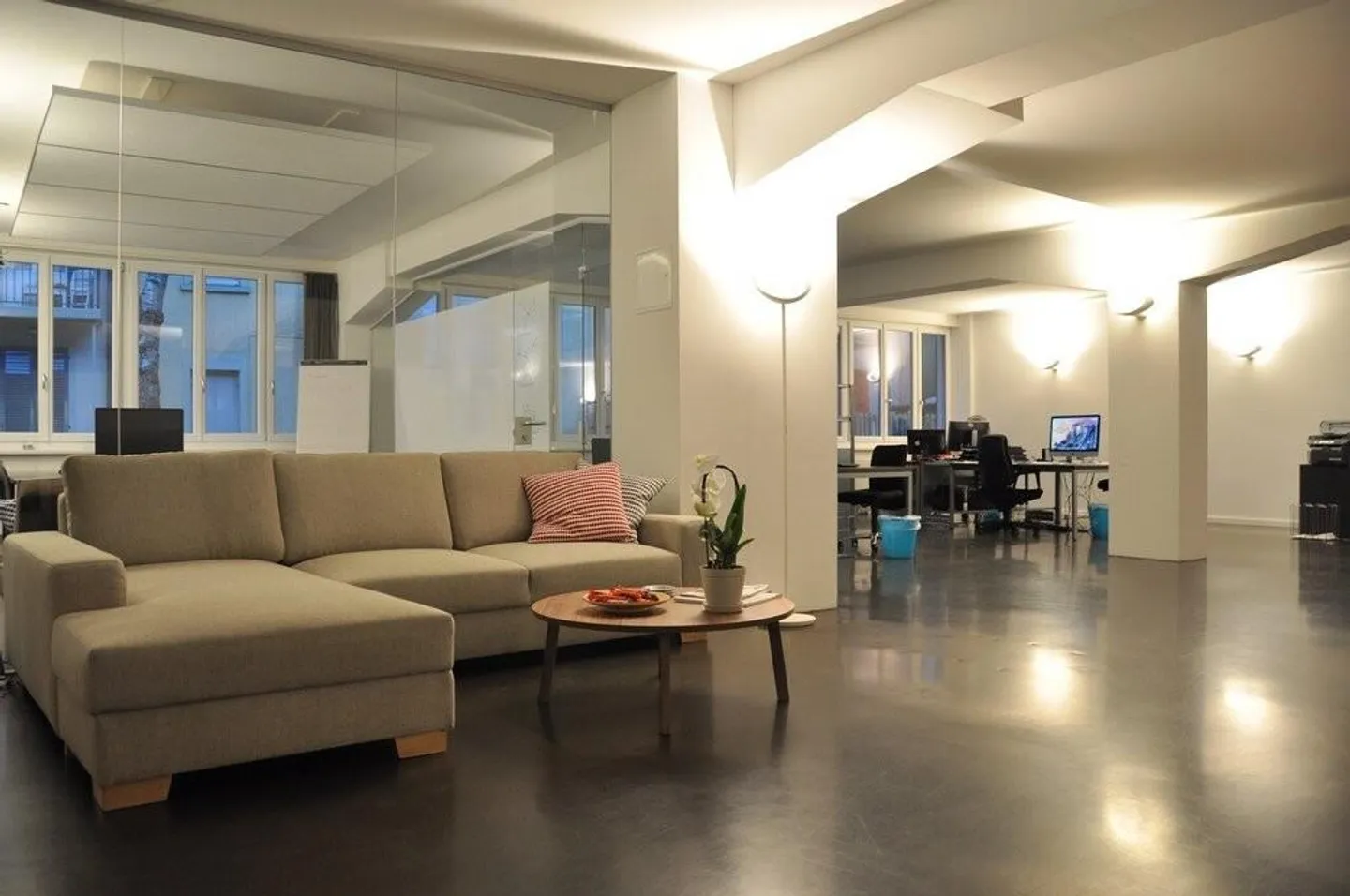 Office space in prime location in 8004 Zurich - Photo 2 of 8
