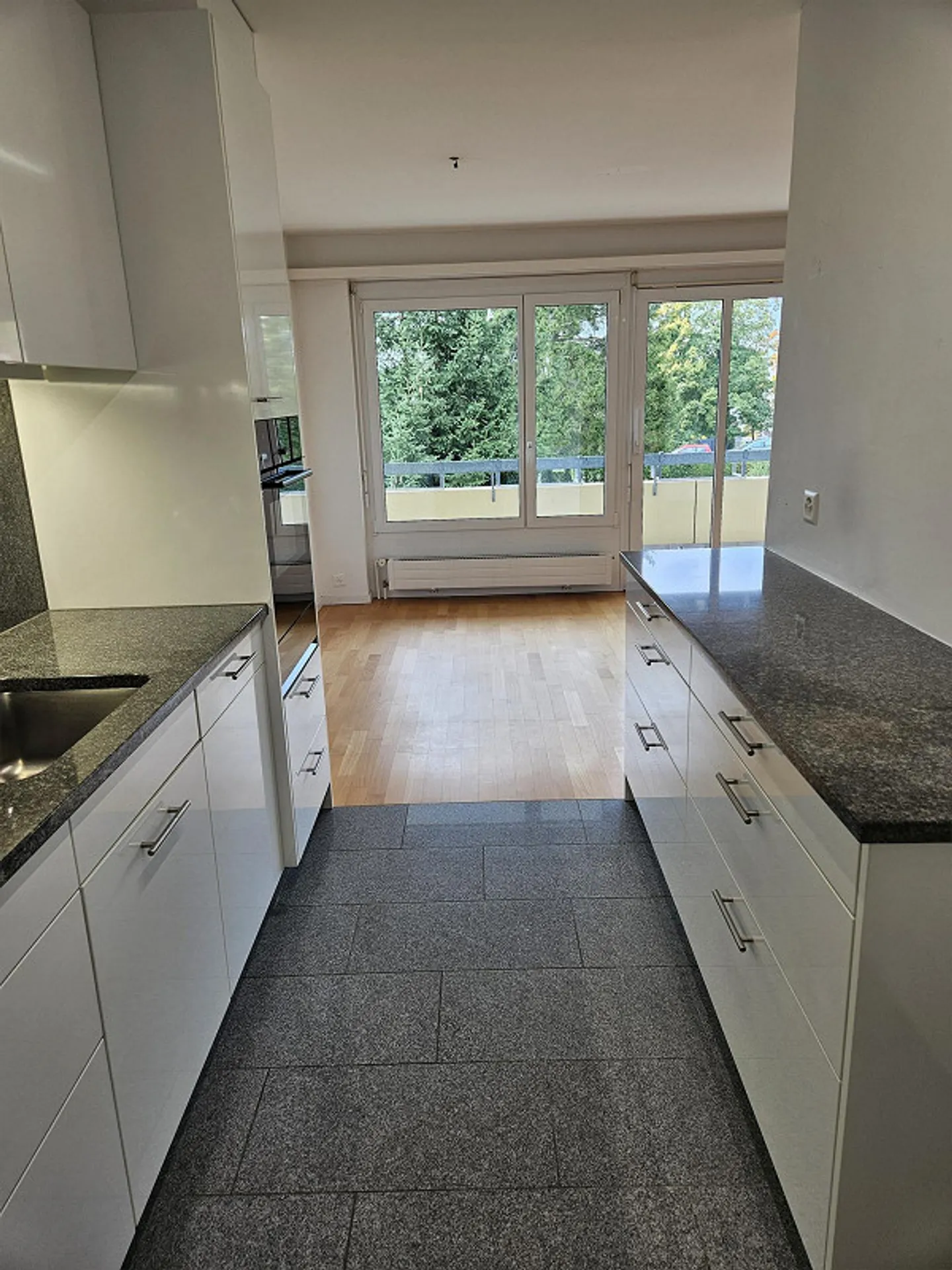 Charmante appartement 3.5 pièces avec garage à Birmensdorf - Photo 3 sur 15