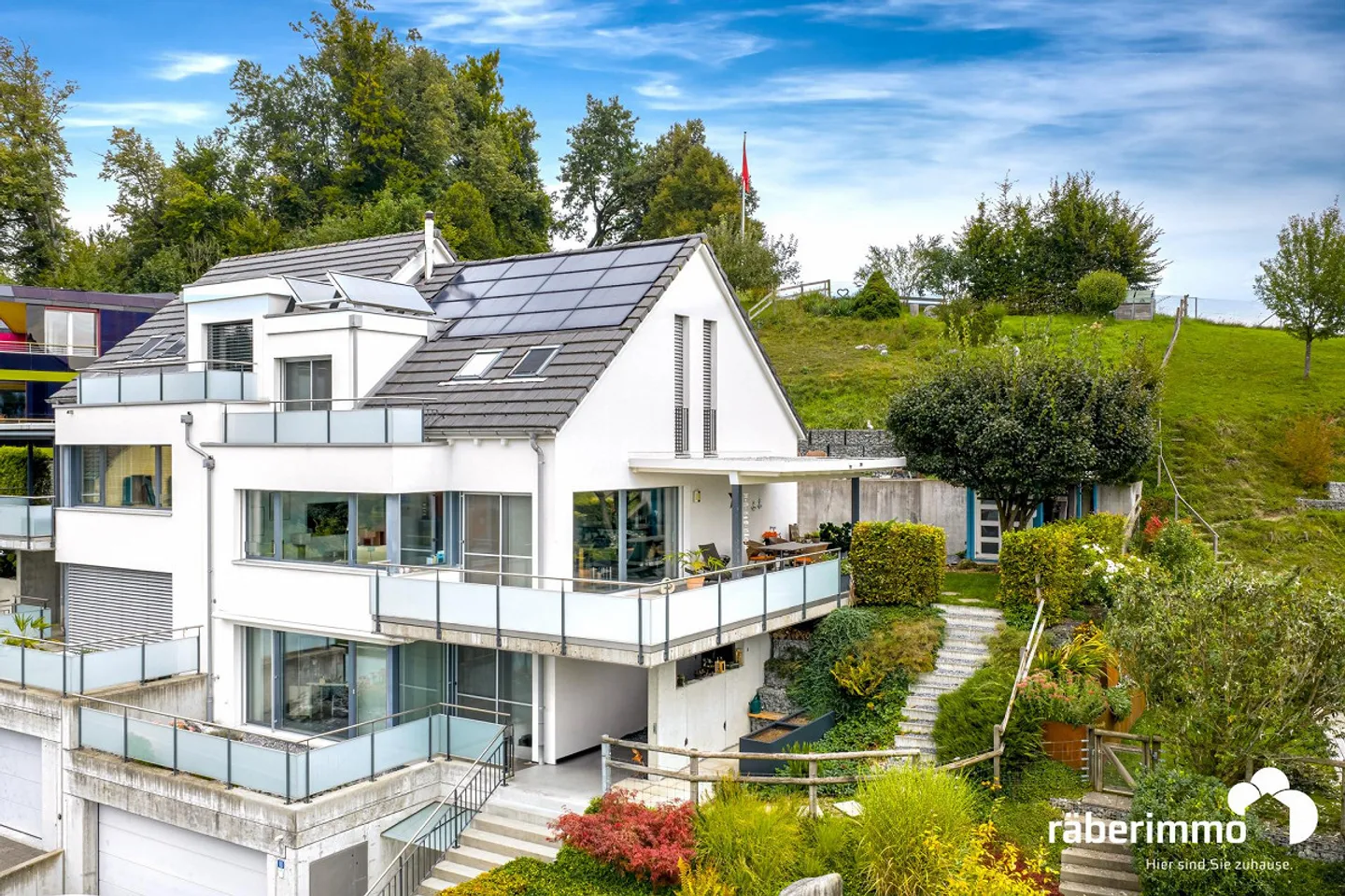 Casa bifamiliare con giardino vicino a Cham e Zug - Foto 1 di 8