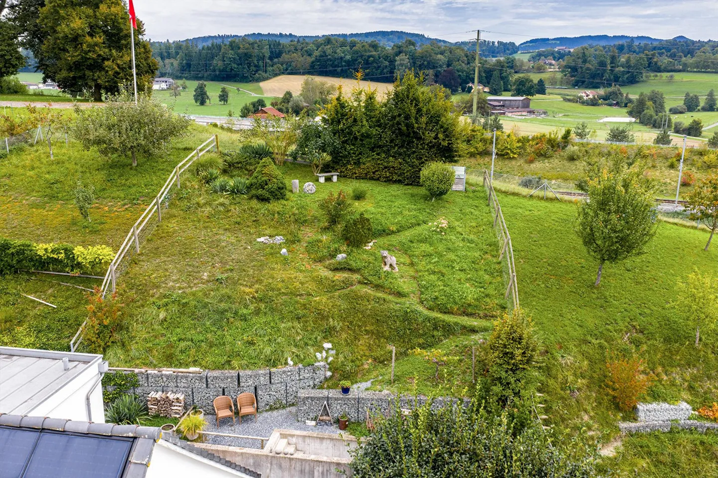 Casa bifamiliare con giardino vicino a Cham e Zug - Foto 2 di 8