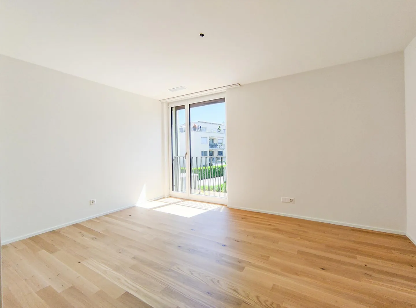 Ankündigung "Neuwertige 4.5 Zimmer Wohnung an bevorzugter Wohnlage... - Photo 9 of 13