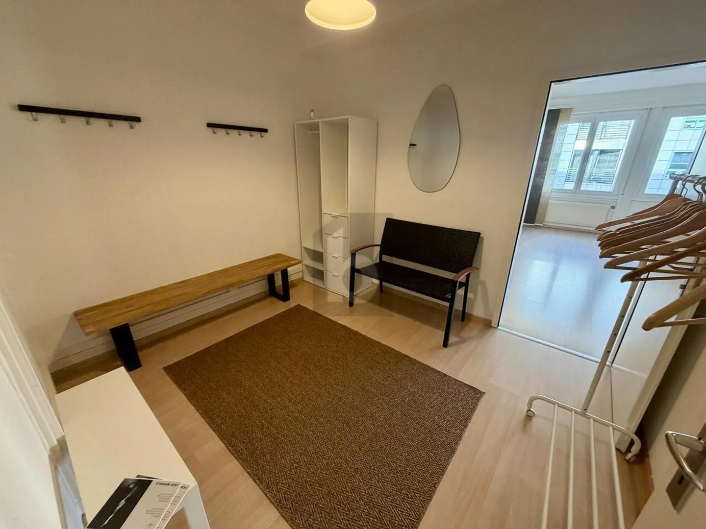 CENTRAL, BRIGHT & FLEXIBLE - Photo 4 of 6